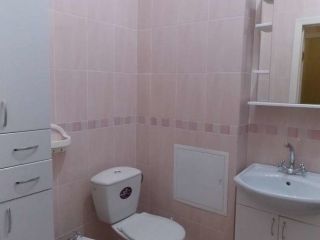 Сдам трешку свежий ремонт с мебелью фото 4 Астрахань