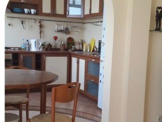 Сдаю двушку свежий ремонт фото 4 Астрахань