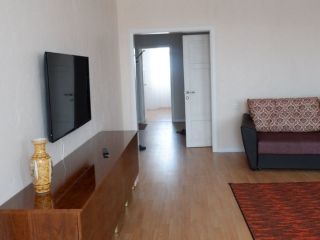 Сдам трехкомнатную квартиру свежий ремонт кирпичный фото 4 Астрахань