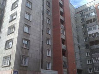 Продаю четырехкомнатную квартиру в центре города фото Новосибирск