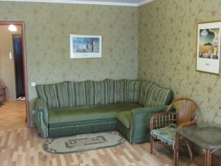Продается 1 комн. квартира установлены пластиковые окна срочно фото Барнаул