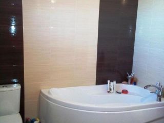 Продаю кирпичный коттедж имеется баня с газовым отоплением фото 3 Заводоуковск