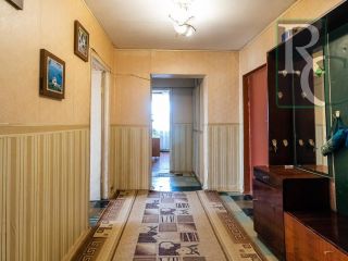 Продается 4 комнатная квартира установлены пластиковые окна свежий ремонт фото 4 Севастополь