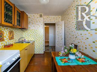 Продается 4 комнатная квартира установлены пластиковые окна свежий ремонт фото 5 Севастополь