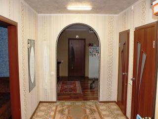 Продам блочный дом асфальтная дорога установлены пластиковые окна фото 3