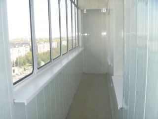 Продаю четырехкомнатную квартиру с мебелью установлены пластиковые окна фото 3 Барнаул