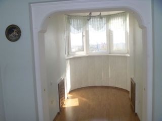 Продаю четырехкомнатную квартиру с мебелью установлены пластиковые окна фото 14 Барнаул