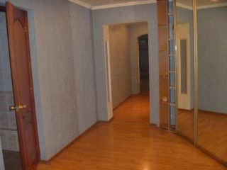 Продаю четырехкомнатную квартиру с мебелью установлены пластиковые окна фото 15 Барнаул