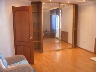 Продаю четырехкомнатную квартиру с мебелью установлены пластиковые окна фото 18 Барнаул