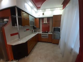 Продаю четырехкомнатную квартиру установлены натяжные потолки красивый фото 14 Севастополь