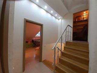 Продаю четырехкомнатную квартиру установлены натяжные потолки красивый фото 20 Севастополь