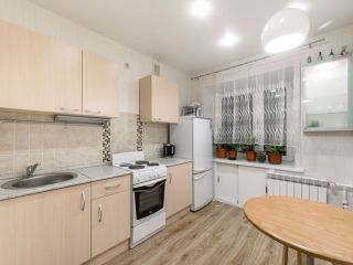 Продаю однушку установлены натяжные потолки с мебелью фото 3 Архангельск