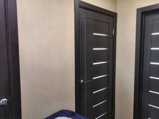 Продаю трехкомнатную квартиру установлены натяжные потолки с коммуникациями фото 7 Архангельск