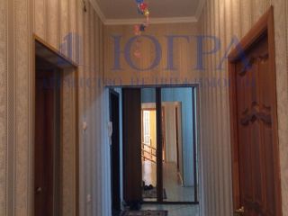 Продается 3 комн. квартира с мебелью удобный подъезд фото Нижневартовск