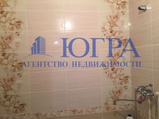 Продается двухкомнатная квартира свежий ремонт фото 2 Нижневартовск