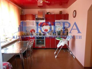 Продаю деревянный дом установлены натяжные потолки имеется баня фото 2 Нижневартовск