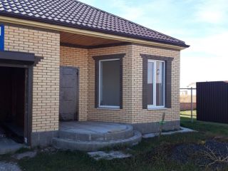 Продаю кирпичный дом с коммуникациями фото Таганрог