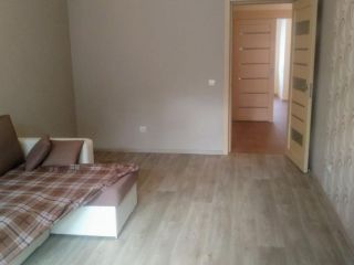 Продам 2 комнатную квартиру кирпичный установлены натяжные потолки фото 4 Калининград