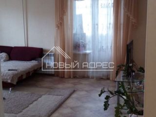 Продам 4 комнатную квартиру установлены натяжные потолки свежий ремонт фото Альметьевск