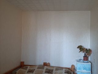 Продаю трешку установлены натяжные потолки хорошее состояние фото 4 Волгоград