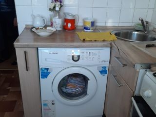 Продаю трешку установлены натяжные потолки хорошее состояние фото 7 Волгоград