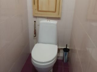 Продаю трешку установлены натяжные потолки хорошее состояние фото 10 Волгоград