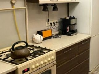 Продается двухкомнатная квартира установлены пластиковые окна установлены натяжные потолки фото 2 Волгоград