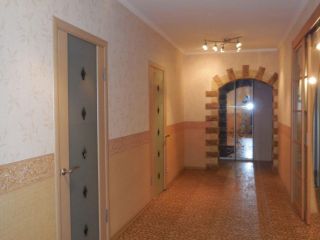 Продается 4 комнатная квартира свежий ремонт с мебелью фото 9 Кемерово