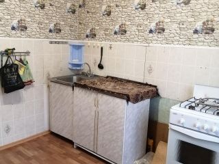 Продается 2 комнатная квартира свежий ремонт фото 2 Октябрьский