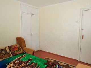 Продаю трешку ухоженный подъезд с мебелью фото 4 Село Угловое