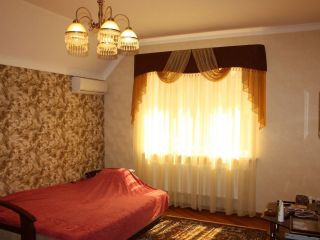 Продаю кирпичный дом металлические ворота фото 9 Ростов-на-Дону