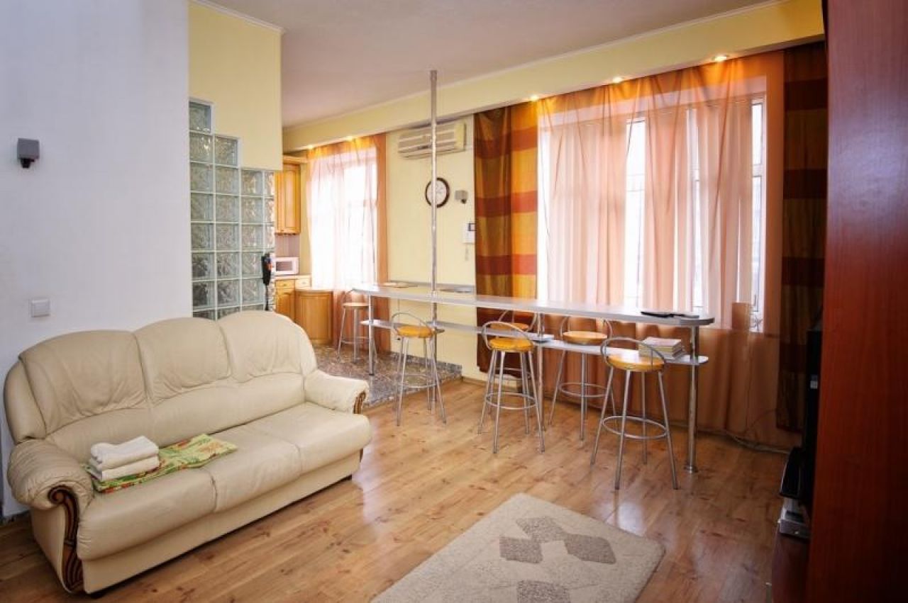 Вариант омск. Балаклавский проспект 16к2 этаж 5 снять квартиру. Интернет в омске в квартиру. Всегда на связи. Квартиры в омске по суточно.