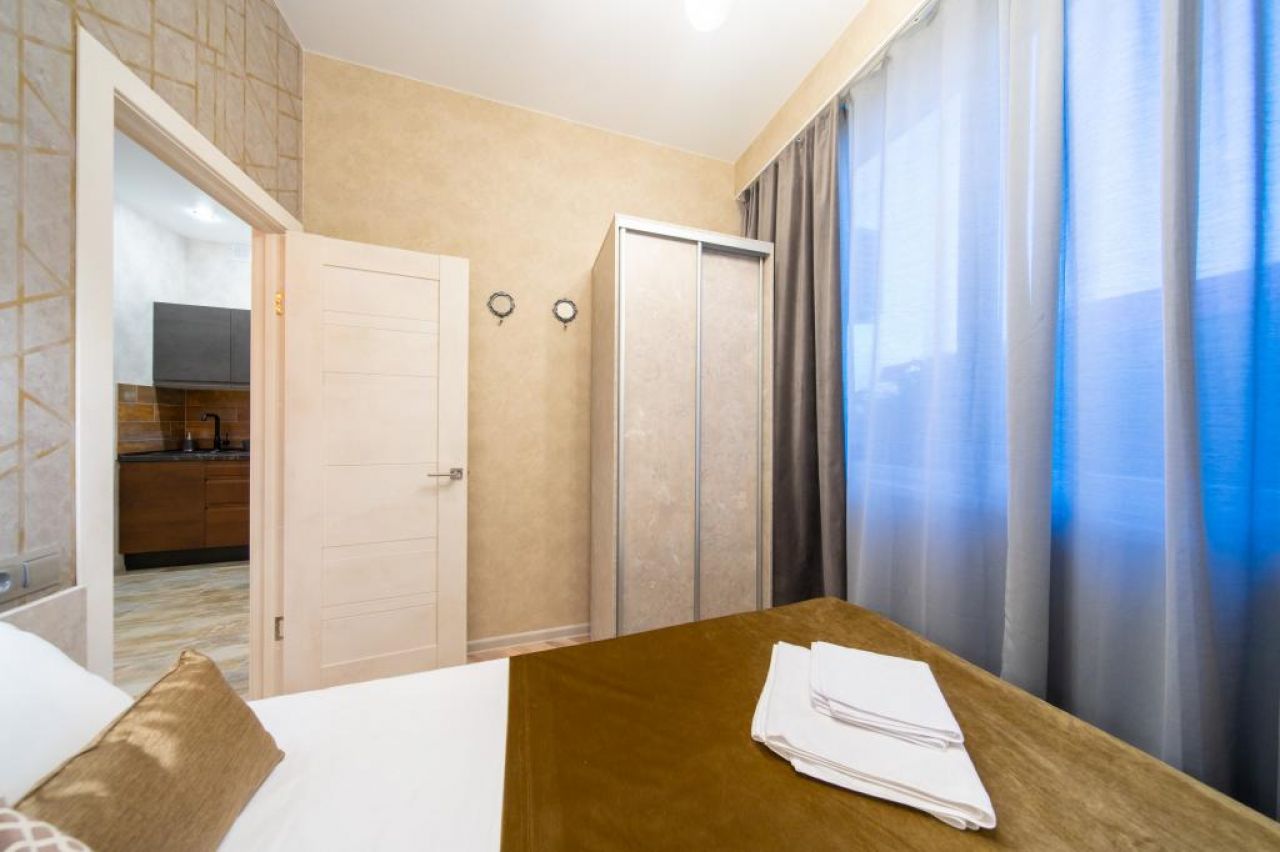 комната на сутки сочи. бутик отель волна адлер цветочная. квартиры в адлере ул кирова 28. квартира адлере ул кирова. квартира адлер снять посуточно у моря недорого.