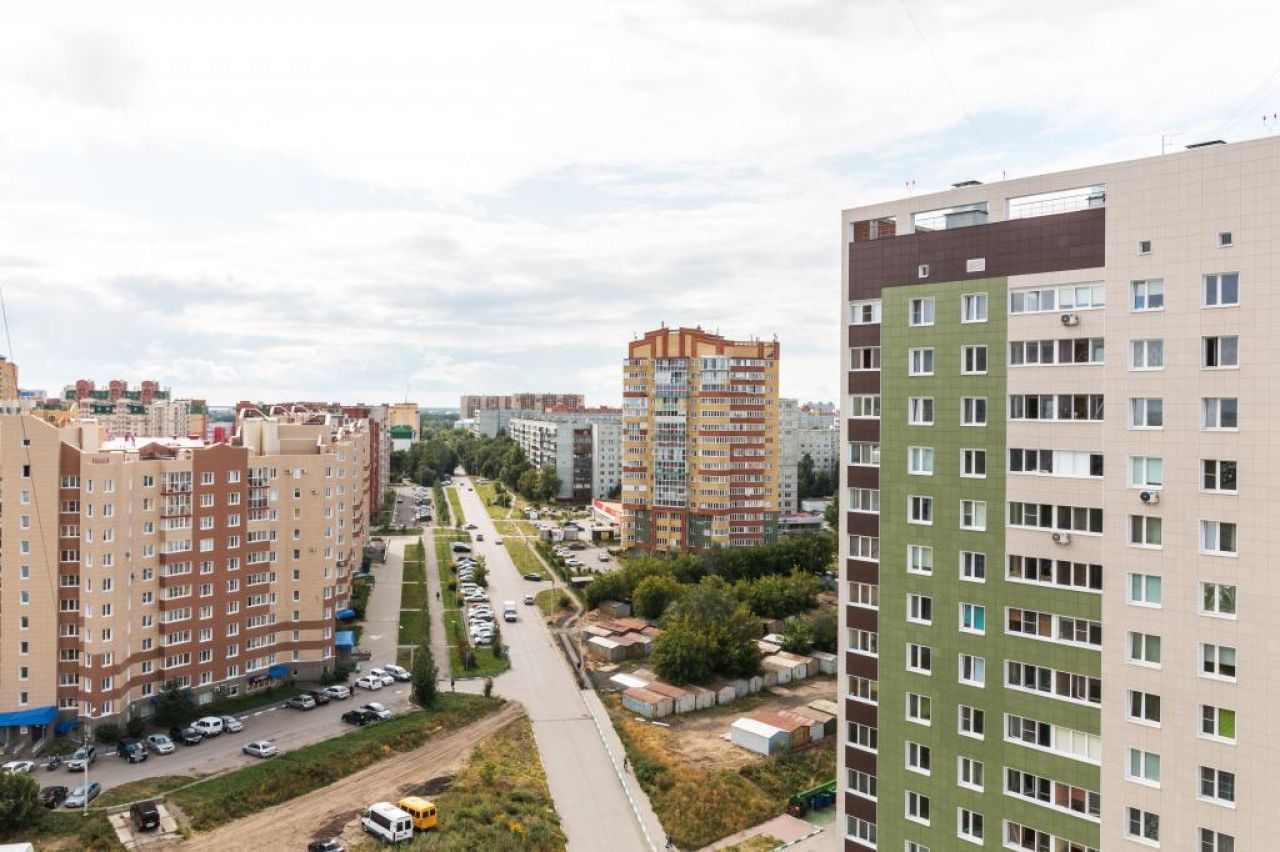 Омск 27. Бульвар Кузьмина 1 Омск. Бульвар Кузьмина Омск. Бульвар Кузьмина 5 Омск. Бульвар Кузьмина 21 Омск.