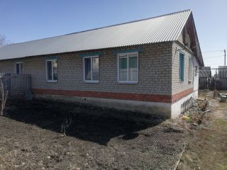 Продаю кирпичный дом хороший подъезд фото Рейник