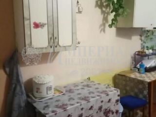 Продаю двухкомнатную квартиру установлены натяжные потолки с мебелью фото 4 Находка