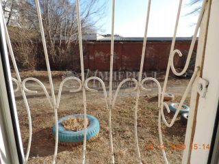 Продаю двухкомнатную квартиру установлены натяжные потолки с мебелью фото 10 Находка