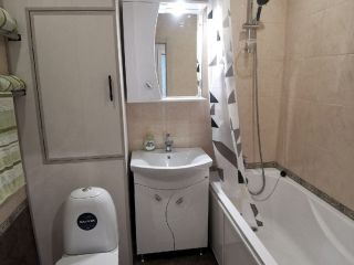 Сдам двушку косметический ремонт с мебелью новая сантехника фото 4 Магнитогорск