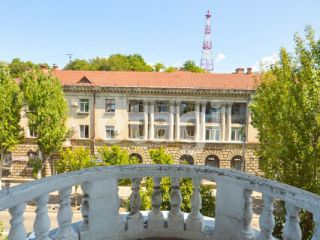 Продается 4 комн. квартира фото 10 Севастополь