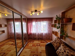 Продается трехкомнатная квартира установлены натяжные потолки пластиковые окна фото 3 Рыбинск