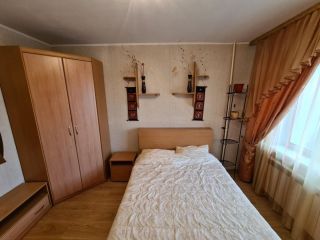 Продается трехкомнатная квартира установлены натяжные потолки пластиковые окна фото 5 Рыбинск