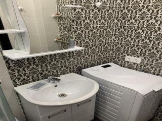 Сдам однокомнатную квартиру с мебелью на длительный срок фото 6 Радужный