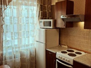 Сдается 1 комнатная квартира косметический ремонт с мебелью фото 3 Омск