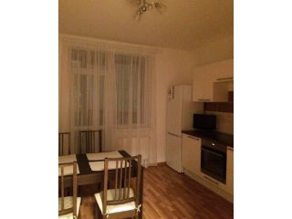 Сдаю 1 комнатную квартиру косметический ремонт с мебелью фото 2 Тольятти