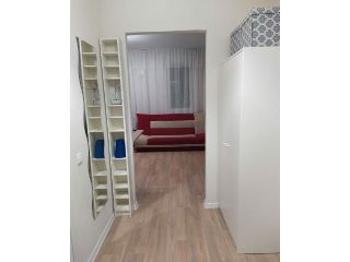 Сдается 1 комнатная квартира косметический ремонт на длительный срок с мебелью фото 2 Мирный