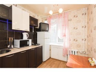 Сдаю однушку косметический ремонт с мебелью фото 2 Куса