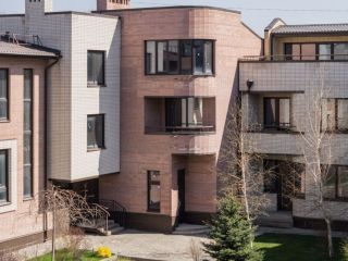 Продаю четырехкомнатную квартиру отдельный вход фото 1 Ростов-на-Дону