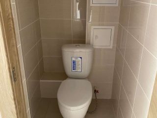 Продаю двухкомнатную квартиру установлены натяжные потолки фото 8 Воронеж