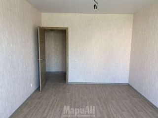 Продам трехкомнатную квартиру установлены натяжные потолки фото 2 Воронеж