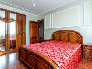 Продаю трехкомнатную квартиру в отличном состоянии пластиковые окна фото 2 Нижневартовск